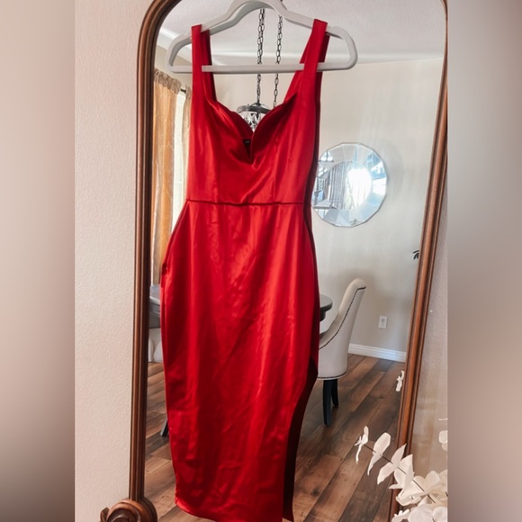 Windsor midi dress (deep red) size medium - Picture 1 of 3